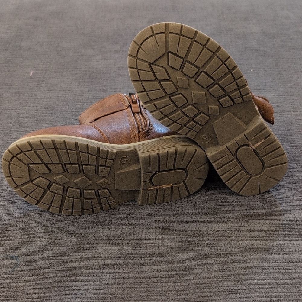 Brown Kids Boots - Picture 2 of 3
